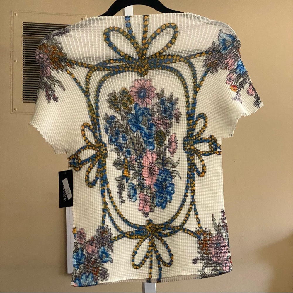 VINTAGE TOP